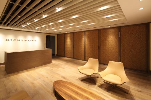 Richemont_HK_Office_02_by_Kokaistudios.jpg