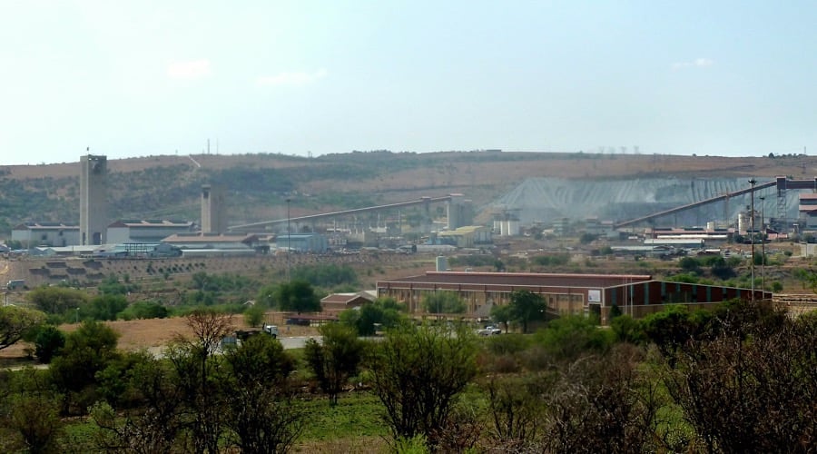 anglogold-ashanti-axe-2000-jobs-shrinks-footprint-south-africa